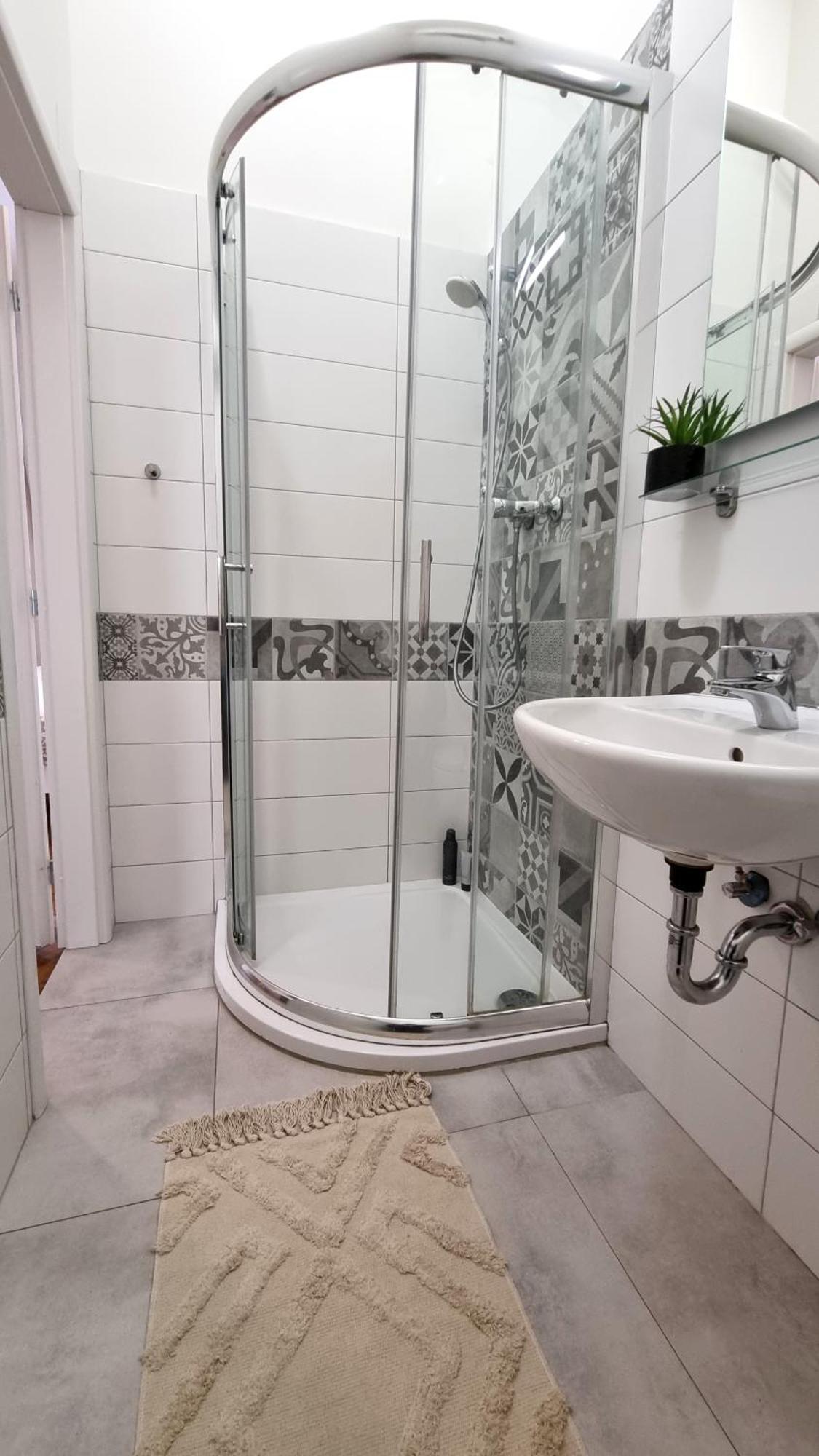 Finnem Rentals Florenc Praga Camera foto